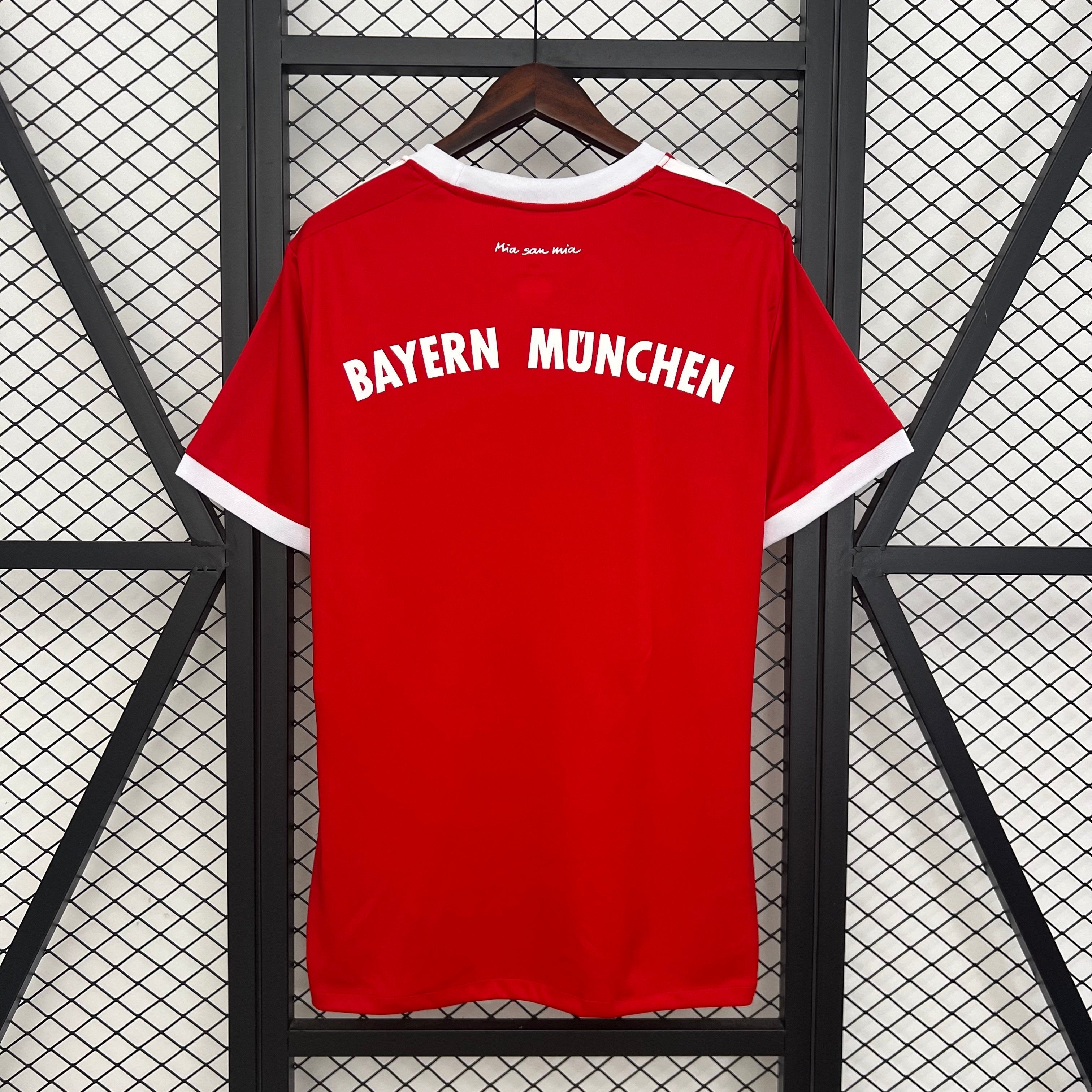 Maillot Retro Bayern Domicile 17/18